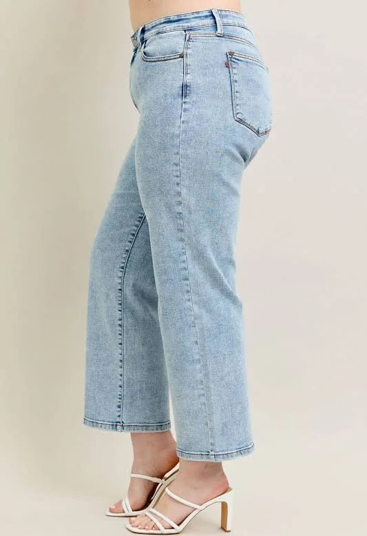 Judy Blue Chill Nights Straight Leg Jeans