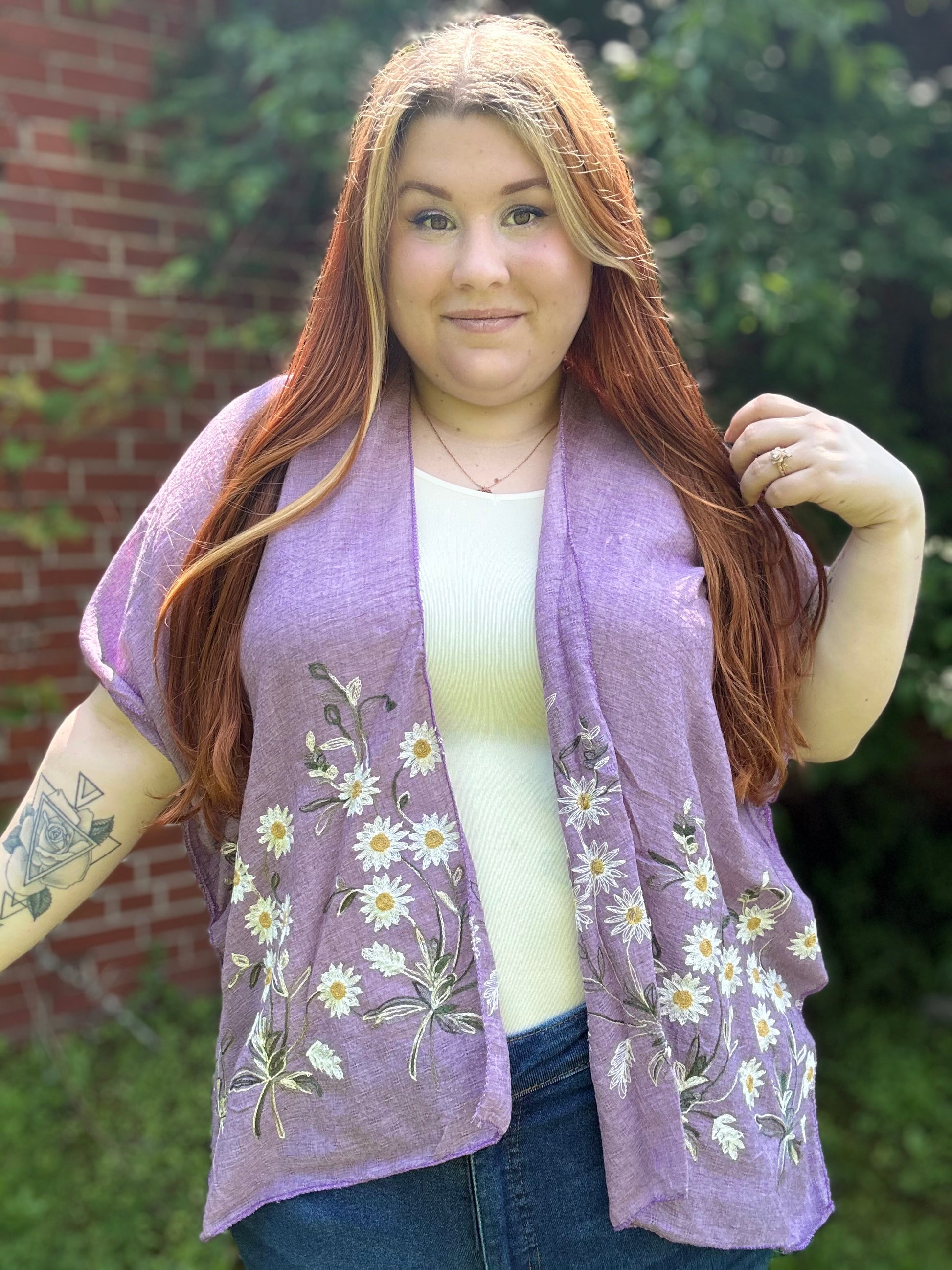 Embroidered Daisy Kimono