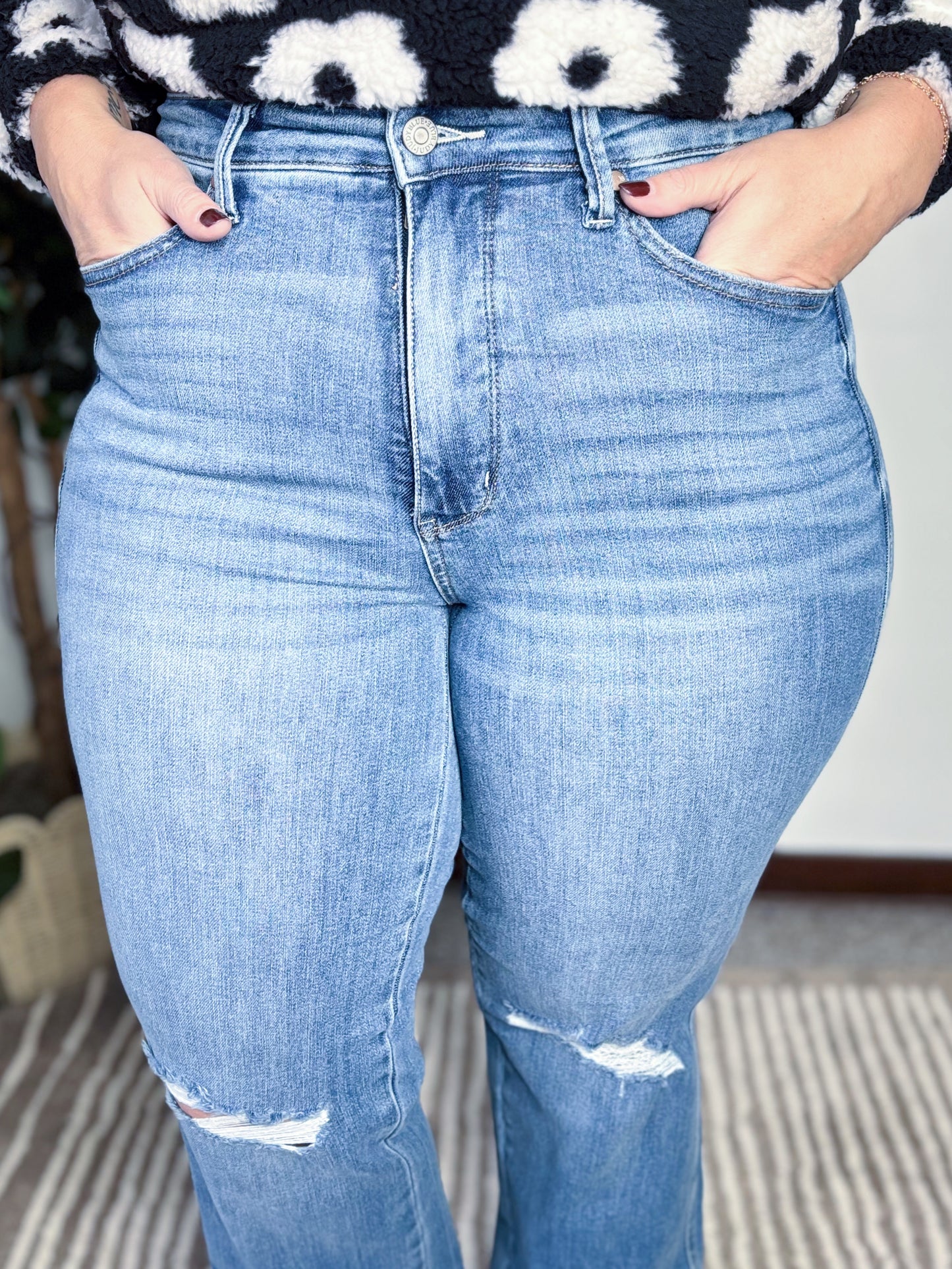 Judy Blue Tummy Control High Rise Straight Jean