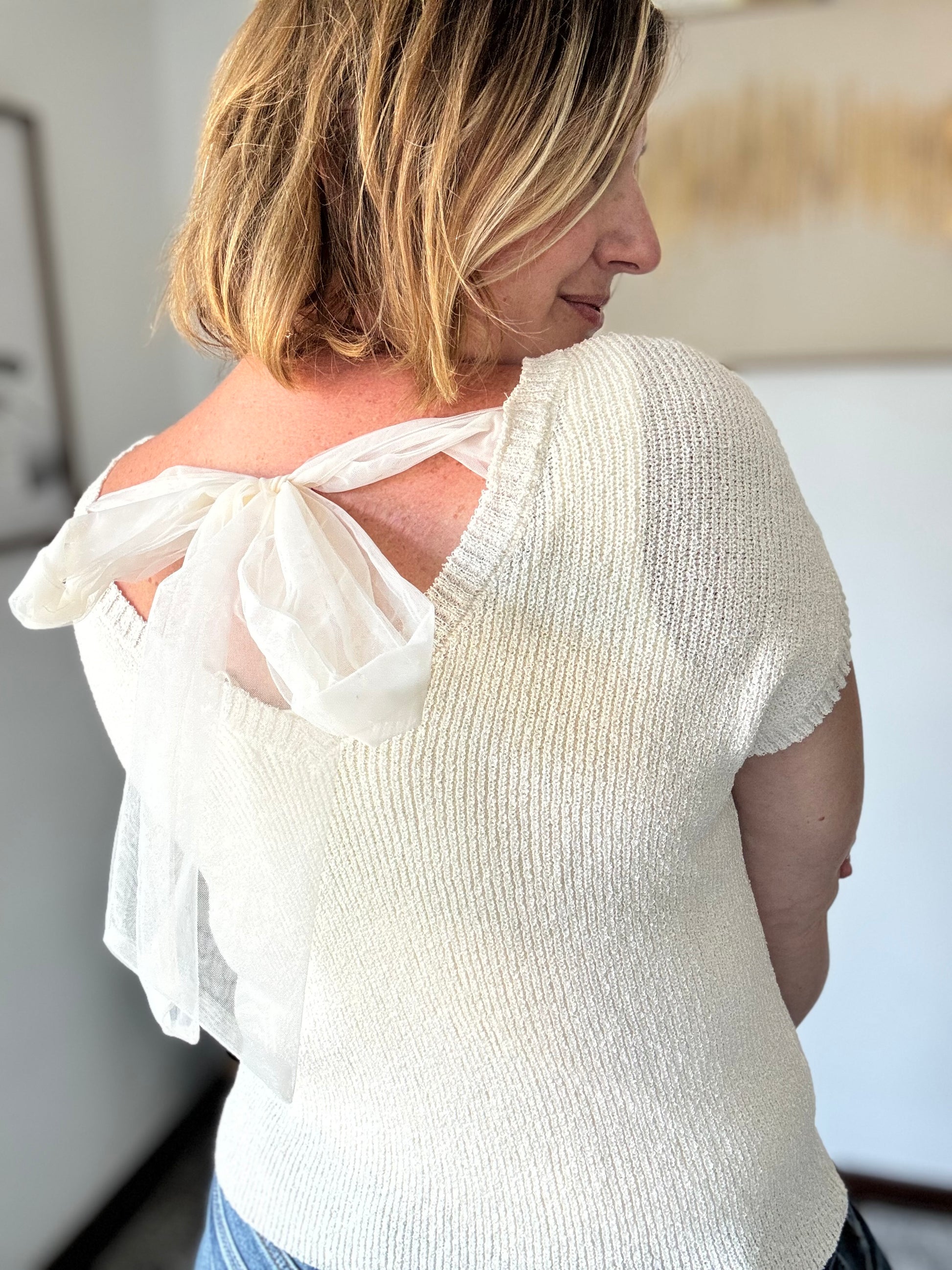 Delicate Bow Top