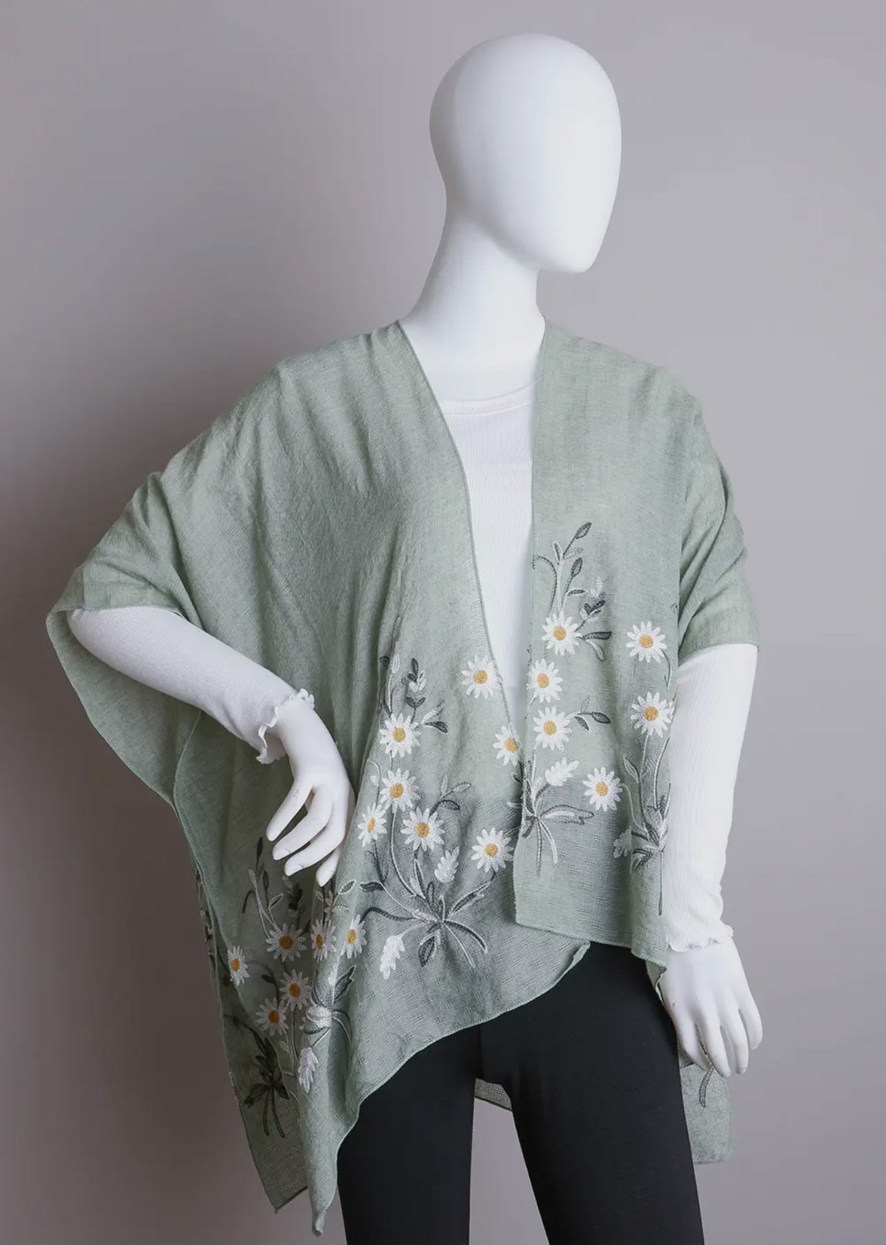 Embroidered Daisy Kimono